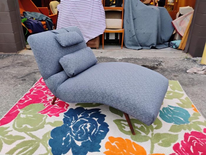 Adrian Pearsall Style Wave Chaise Lounge Chair